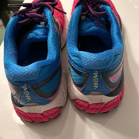 Brooks sneakers - Picture 2 of 2